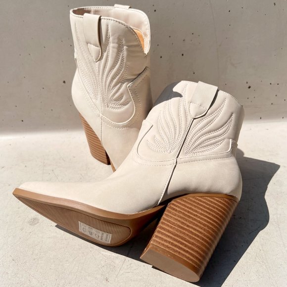 NEW Beige Distress Nubuck PU Western Cowboy Block Heel Ankle Booties Boots Shoe - Picture 7 of 12